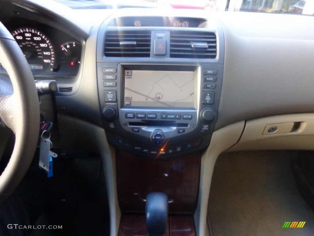 2007 Accord EX-L V6 Sedan - Taffeta White / Ivory photo #26