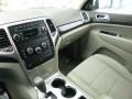 Stone White - Grand Cherokee Laredo Photo No. 25