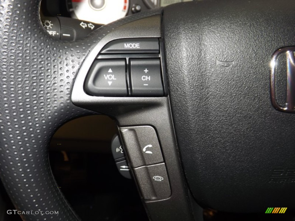 2014 Pilot LX - Modern Steel Metallic / Gray photo #20