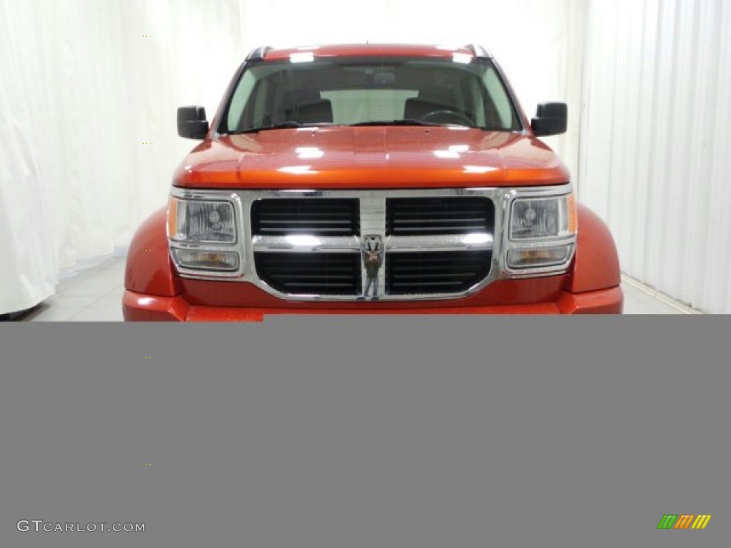2007 Nitro SLT 4x4 - Sunburst Orange Pearl / Dark Slate Gray/Light Slate Gray photo #2