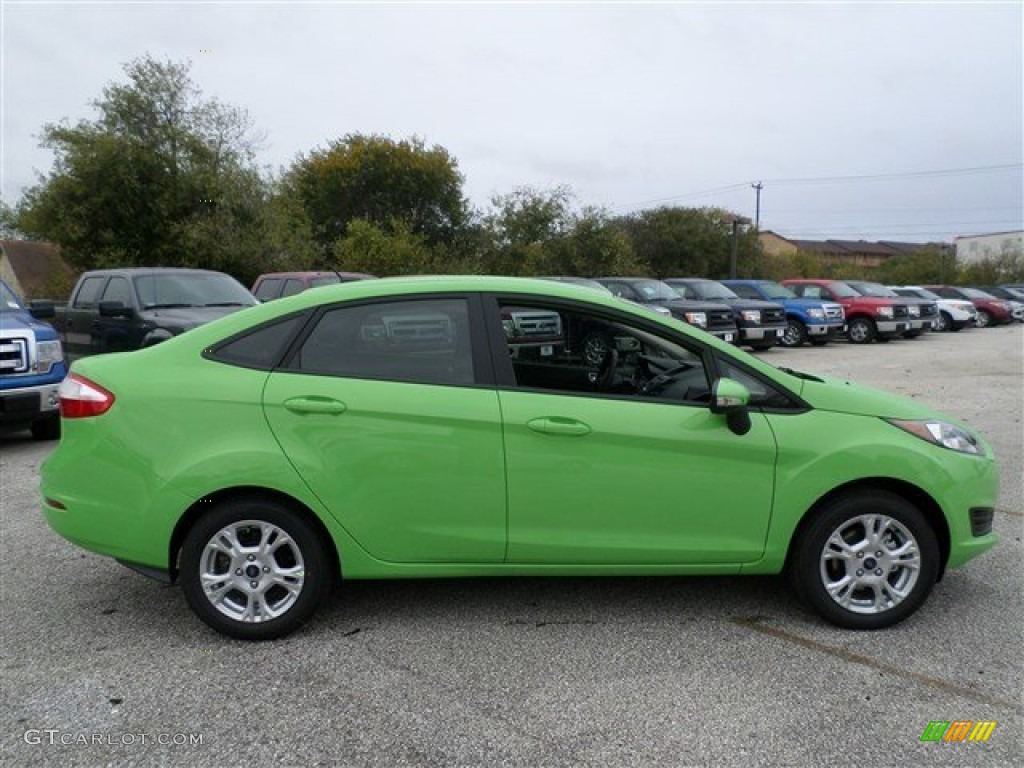 2014 Fiesta SE Sedan - Green Envy / Charcoal Black photo #6