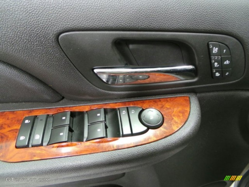 2009 Chevrolet Tahoe LTZ 4x4 Controls Photo #88254814