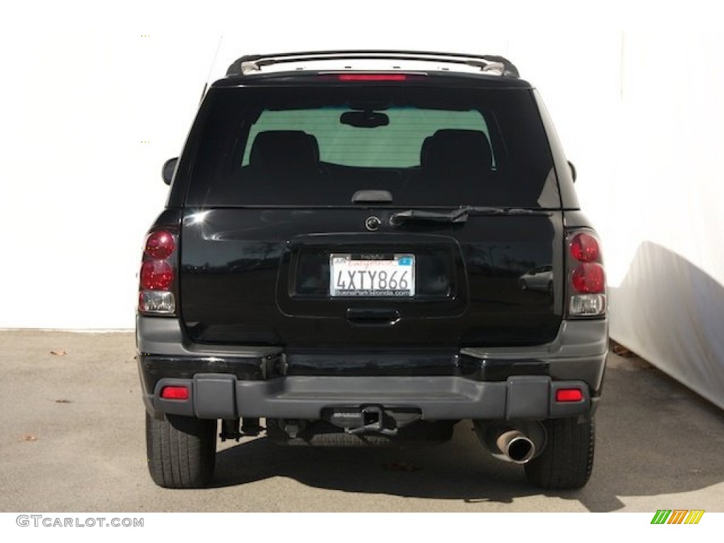 2002 TrailBlazer LS - Onyx Black / Light Pewter photo #10