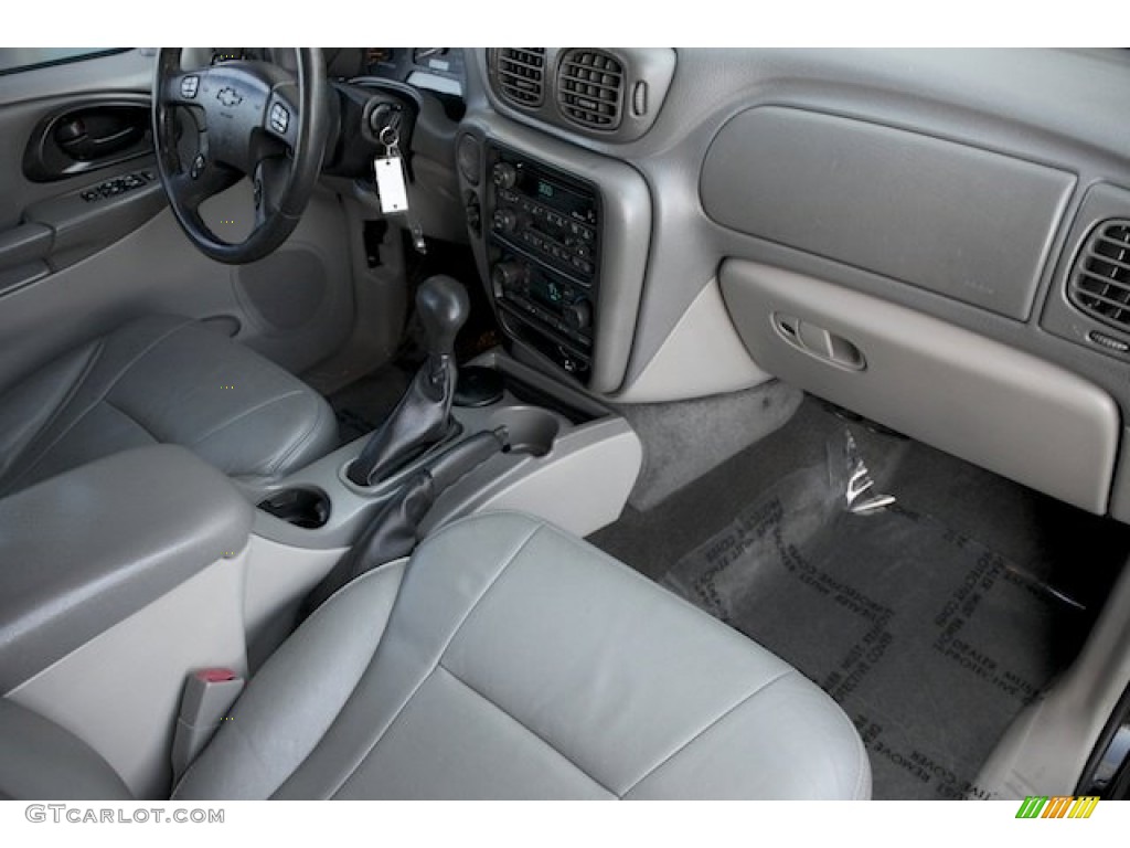 2002 TrailBlazer LS - Onyx Black / Light Pewter photo #21