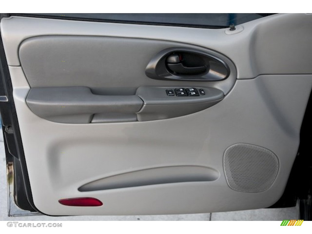 2002 TrailBlazer LS - Onyx Black / Light Pewter photo #24