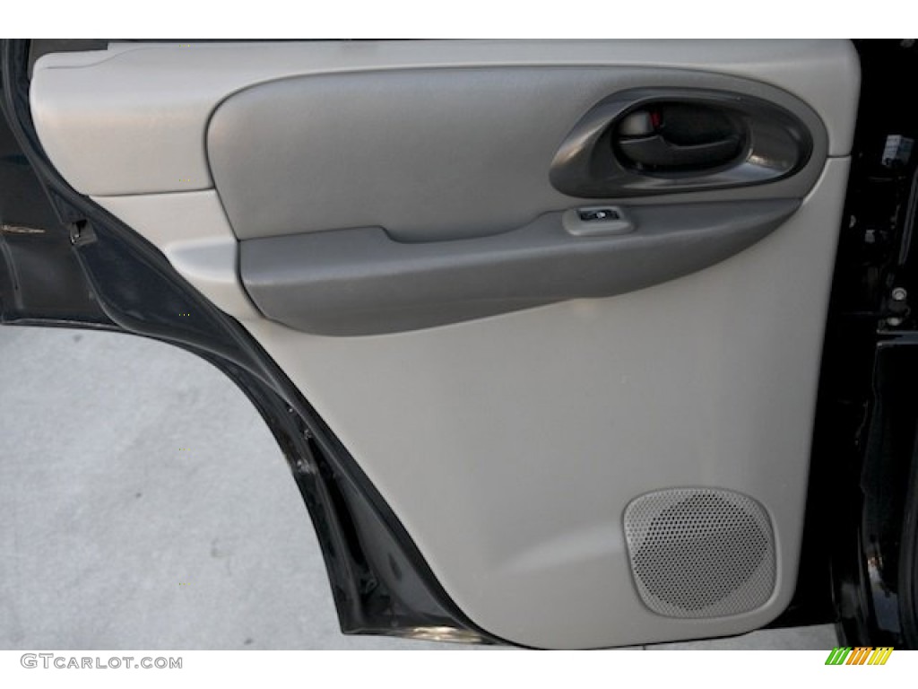 2002 TrailBlazer LS - Onyx Black / Light Pewter photo #25