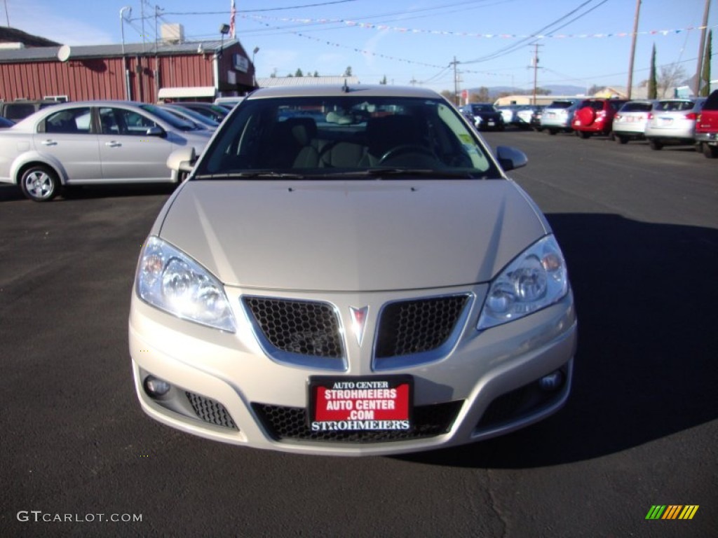 2009 G6 V6 Sedan - Gold Mist Metallic / Ebony photo #2