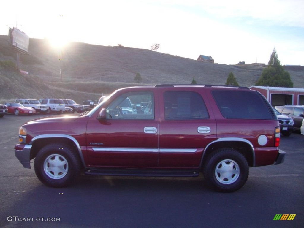 2004 Yukon SLE 4x4 - Sport Red Metallic / Neutral/Shale photo #4