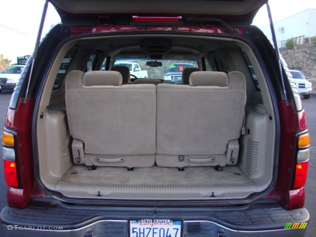 2004 Yukon SLE 4x4 - Sport Red Metallic / Neutral/Shale photo #24