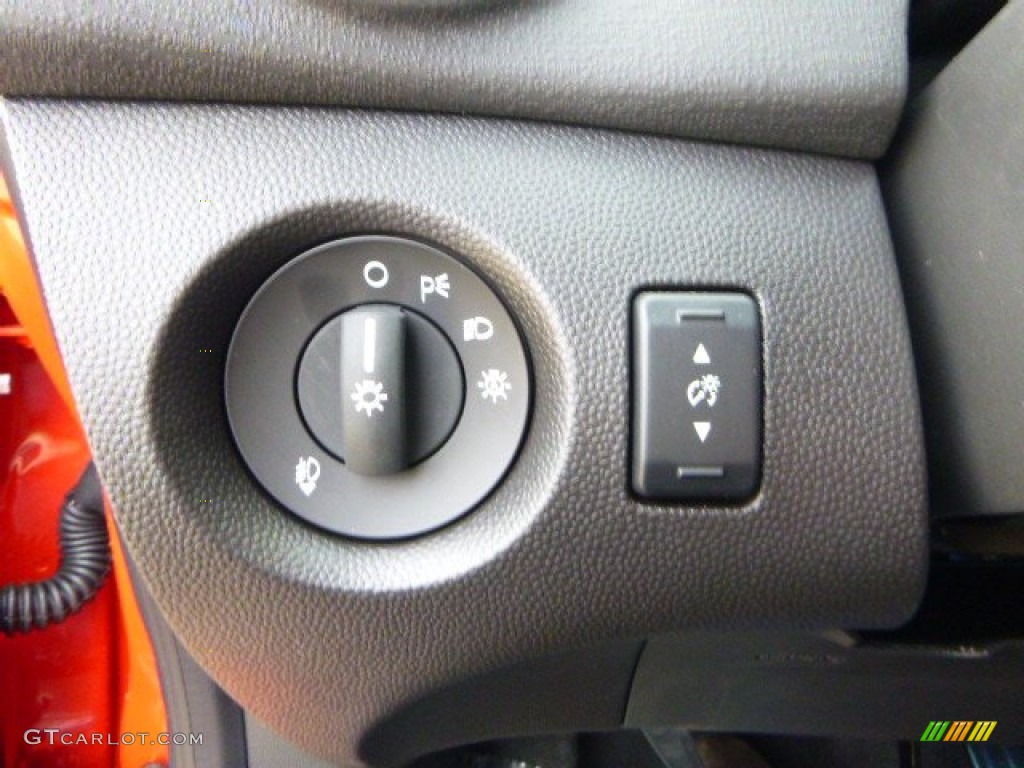 2014 Ford Fiesta ST Hatchback Controls Photo #88262714