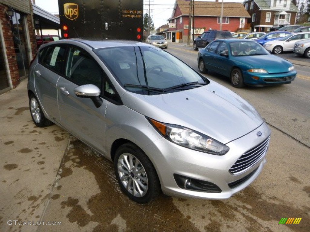 Ingot Silver 2014 Ford Fiesta SE Hatchback Exterior Photo #88262870