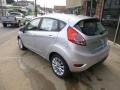 Ingot Silver - Fiesta SE Hatchback Photo No. 6