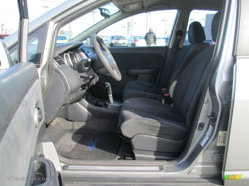 2008 Versa 1.8 S Hatchback - Magnetic Gray / Charcoal photo #11