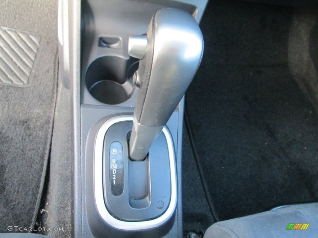 2008 Versa 1.8 S Hatchback - Magnetic Gray / Charcoal photo #24