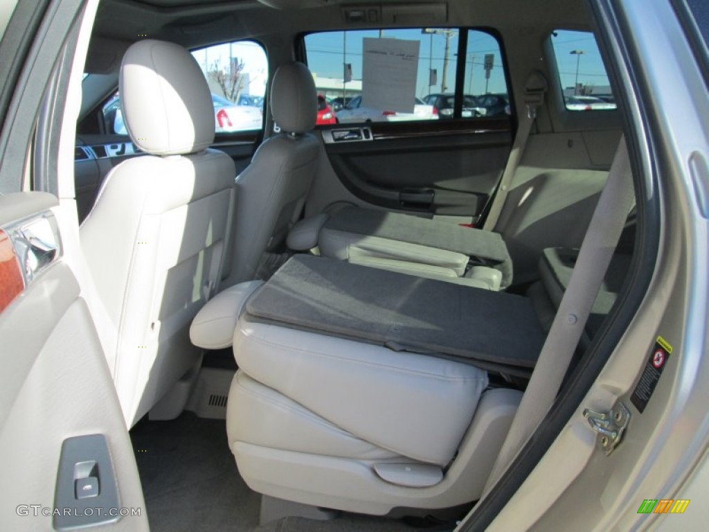 2004 Pacifica AWD - Linen Gold Metallic / Light Taupe photo #22