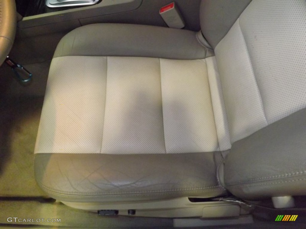 2005 Montego Premier AWD - Light Tundra Metallic / Pebble photo #13