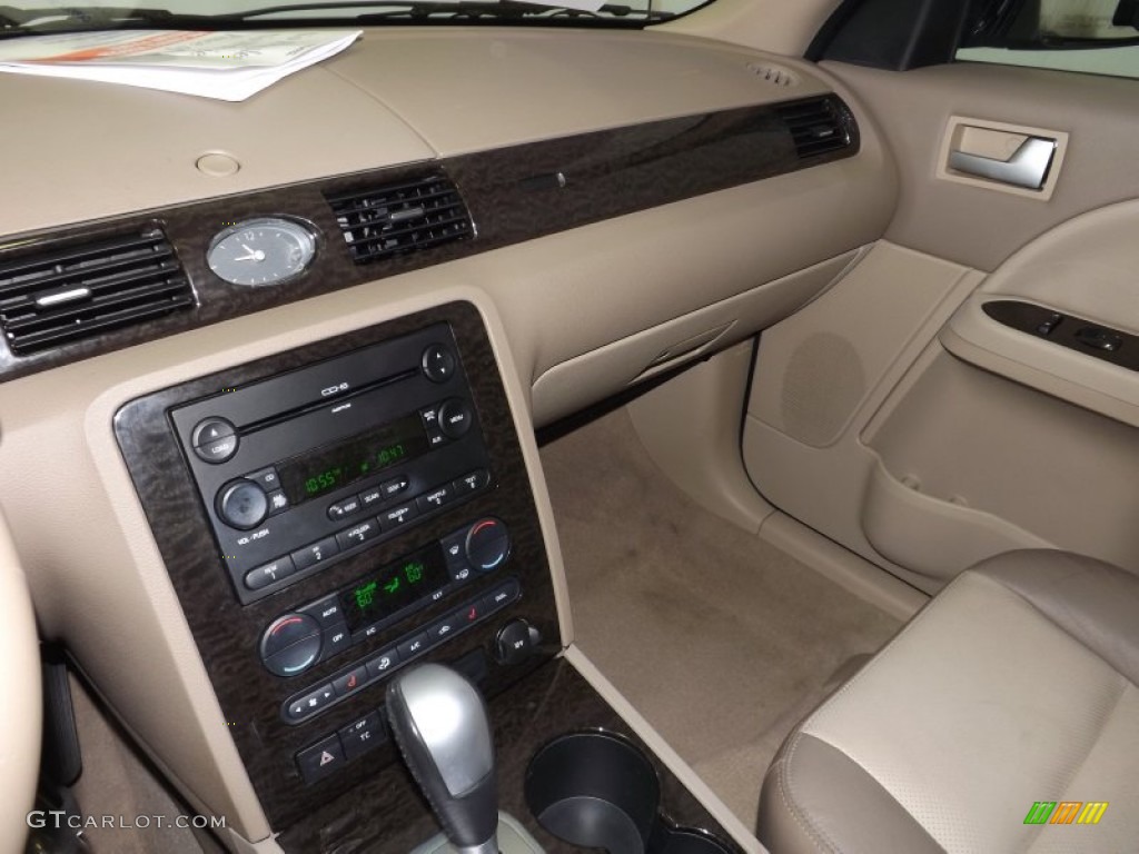 2005 Montego Premier AWD - Light Tundra Metallic / Pebble photo #14