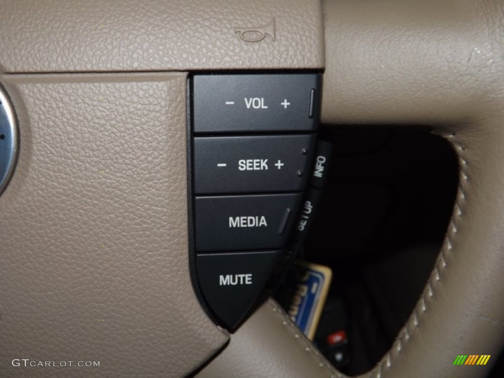 2005 Montego Premier AWD - Light Tundra Metallic / Pebble photo #21