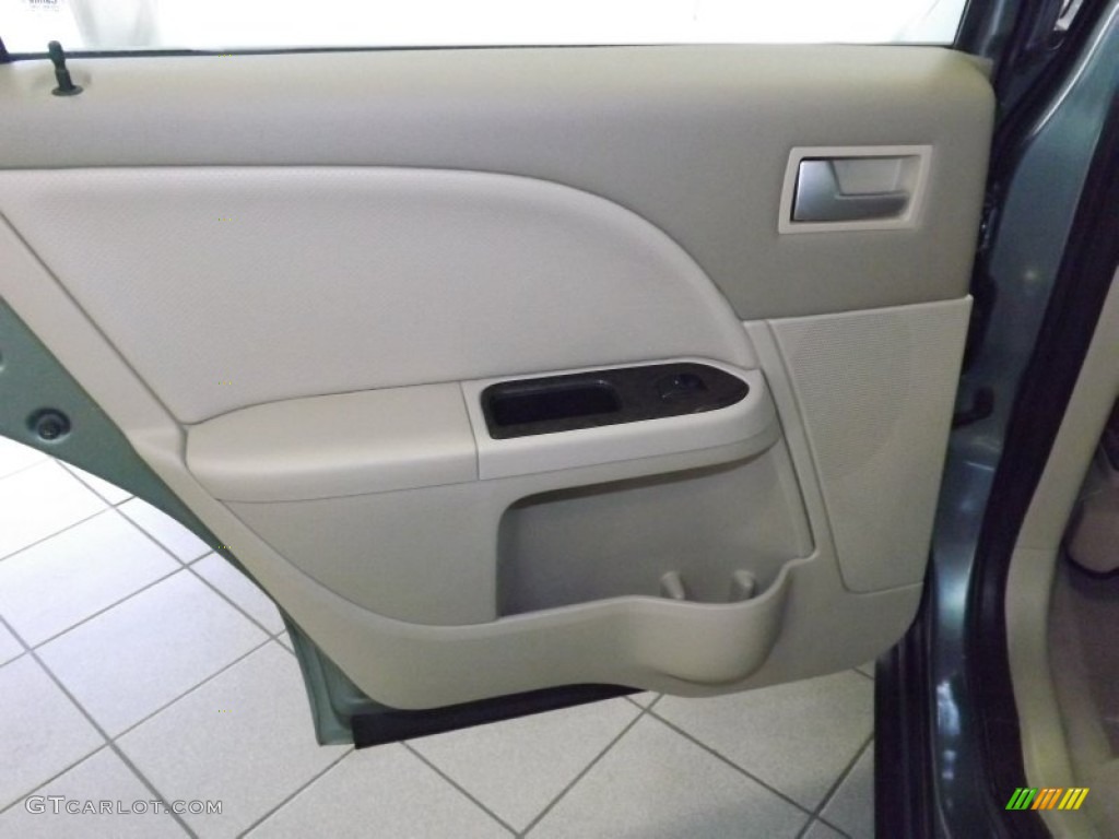 2005 Montego Premier AWD - Light Tundra Metallic / Pebble photo #23