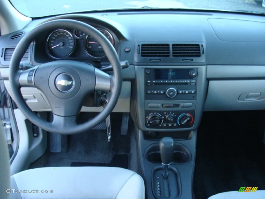 2007 Chevrolet Cobalt LS Coupe Gray Dashboard Photo #88270337