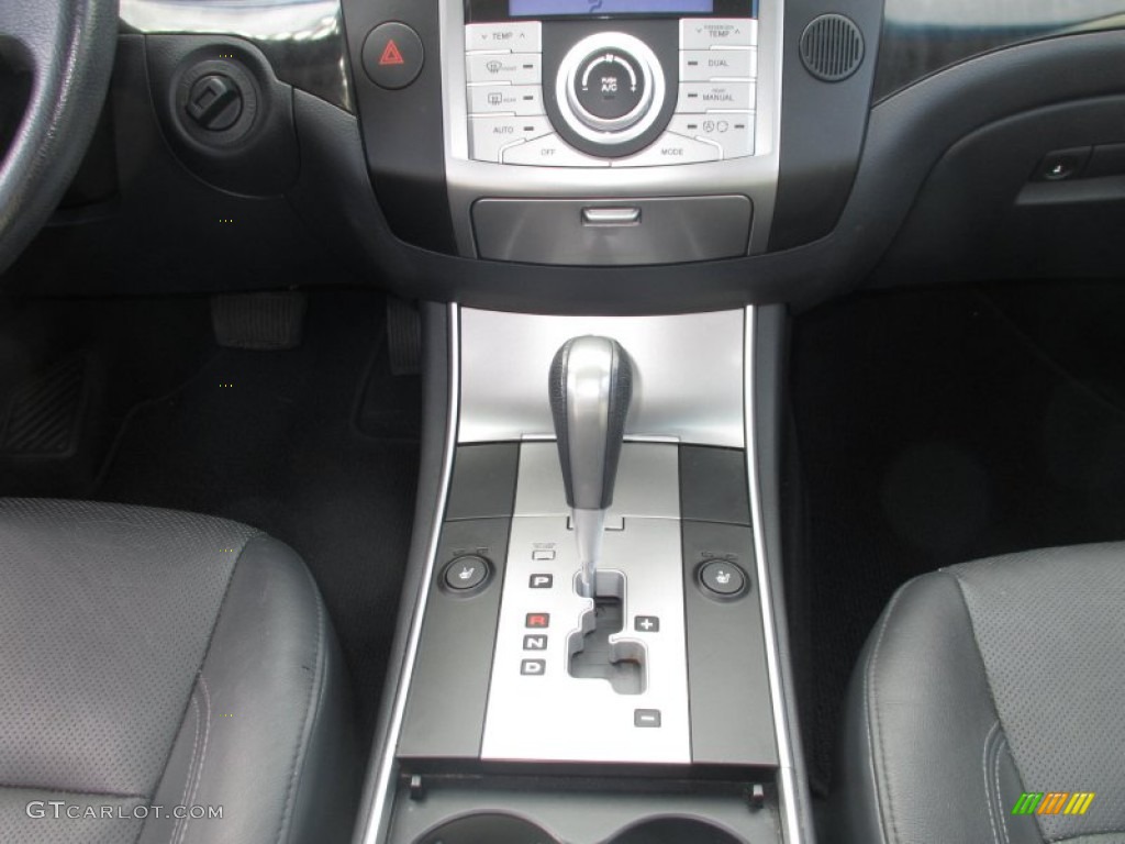 2010 Veracruz Limited AWD - Liquid Silver / Black photo #21