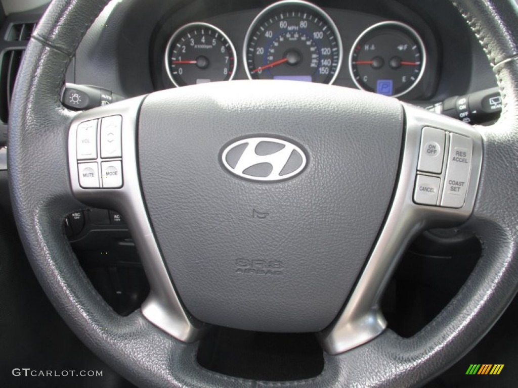 2010 Veracruz Limited AWD - Liquid Silver / Black photo #23