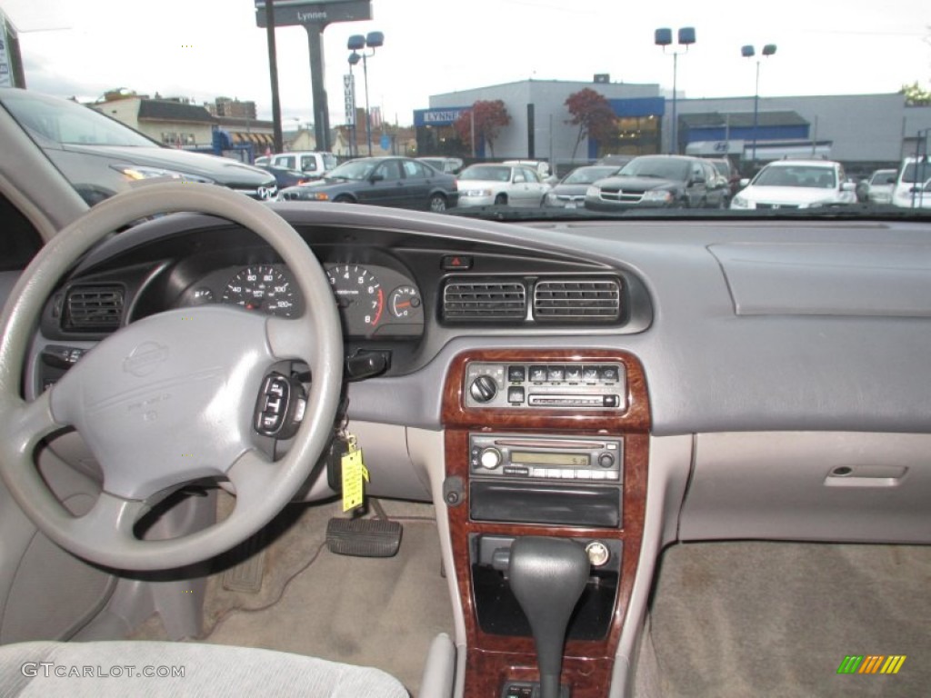 2000 Altima GXE - Platinum Metallic / Dusk Gray photo #11