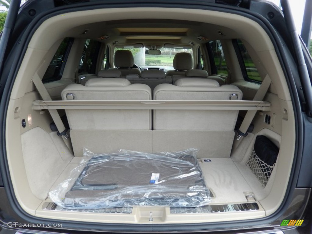 2014 Mercedes-Benz GL 450 4Matic Trunk Photos