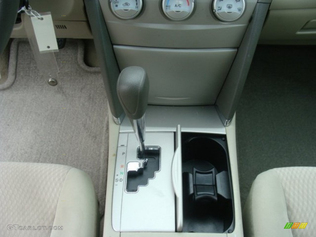 2011 Camry LE - Spruce Green Mica / Bisque photo #12
