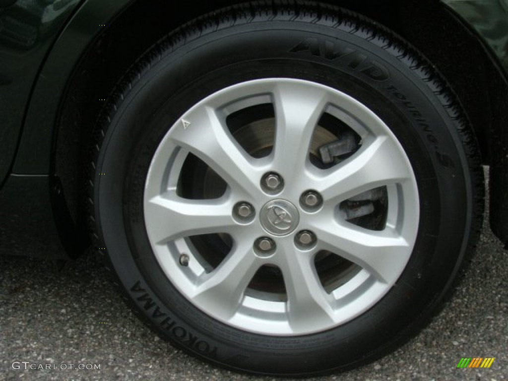 2011 Camry LE - Spruce Green Mica / Bisque photo #13
