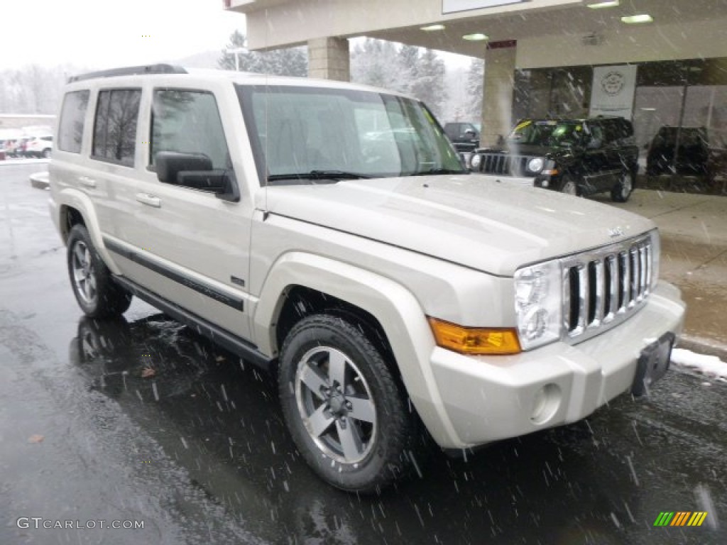 2008 Commander Sport 4x4 - Light Graystone Pearl / Dark Slate Gray photo #2