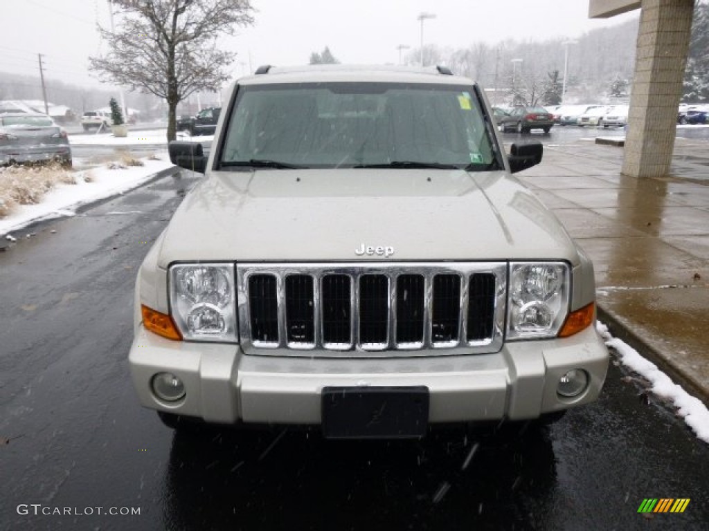 2008 Commander Sport 4x4 - Light Graystone Pearl / Dark Slate Gray photo #3