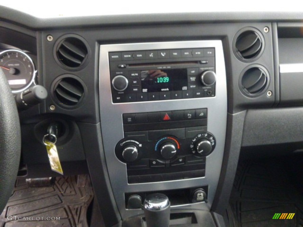 2008 Commander Sport 4x4 - Light Graystone Pearl / Dark Slate Gray photo #16