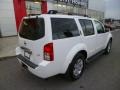 2007 Avalanche White Nissan Pathfinder LE 4x4  photo #10