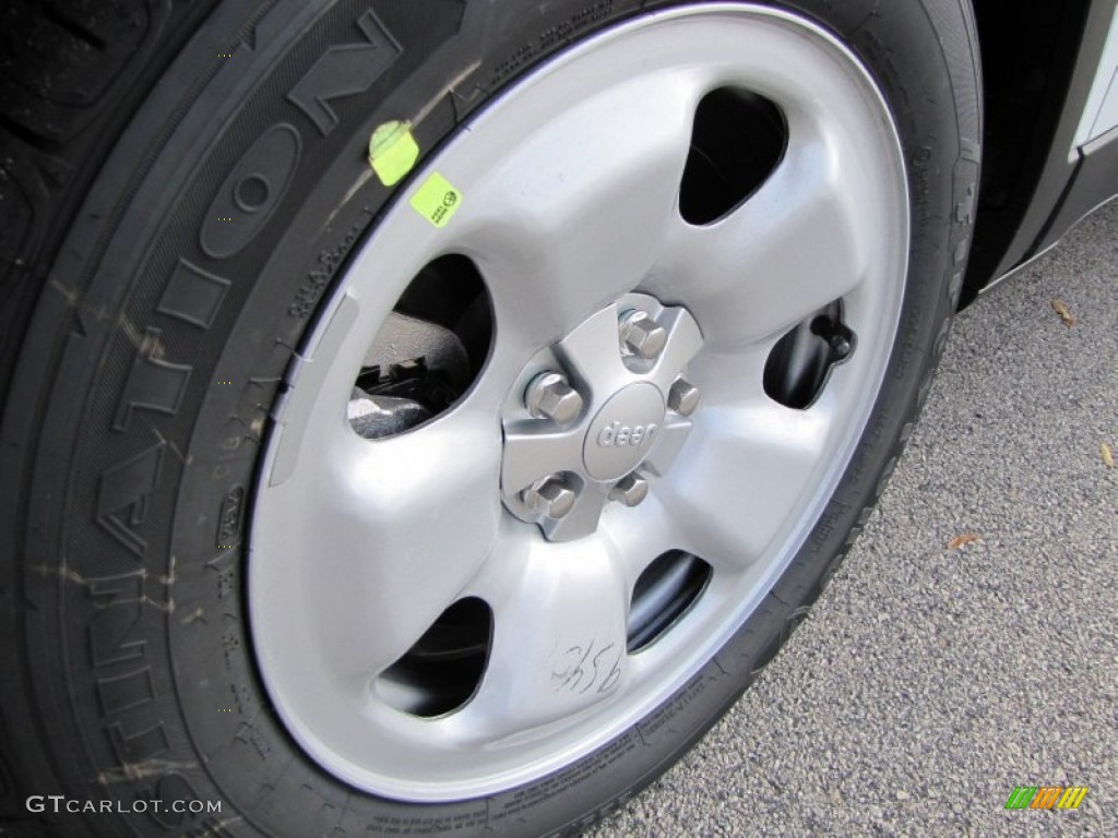 2014 Jeep Cherokee Sport Wheel Photos
