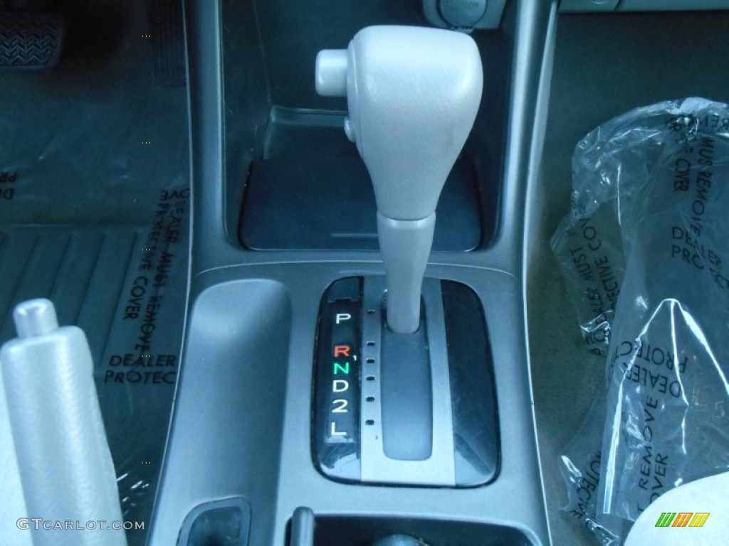 2002 Toyota Camry LE Transmission Photos