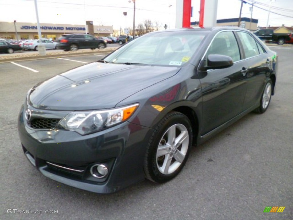 2012 Camry SE - Magnetic Gray Metallic / Black/Ash photo #3