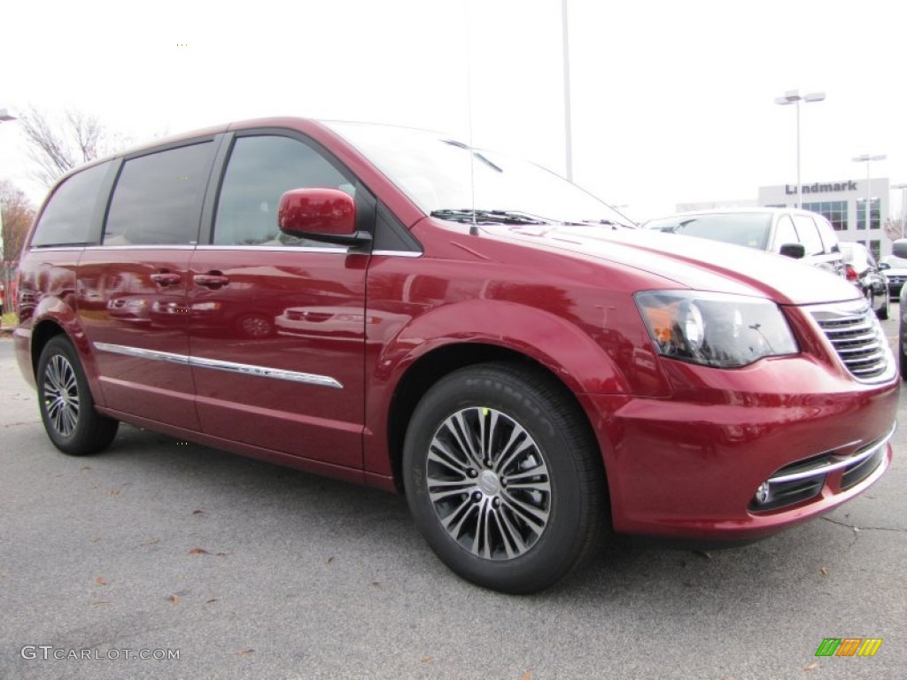Deep Cherry Red Crystal Pearl 2014 Chrysler Town & Country S Exterior Photo #88291497