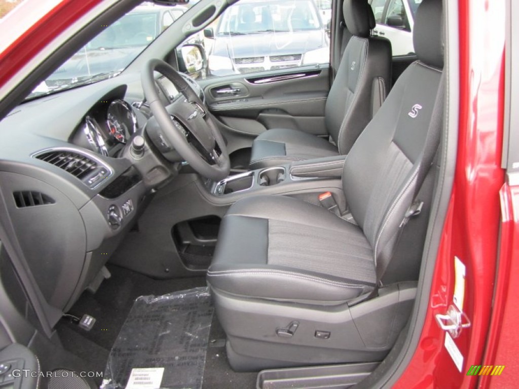 2014 Chrysler Town & Country S Interior Color Photos