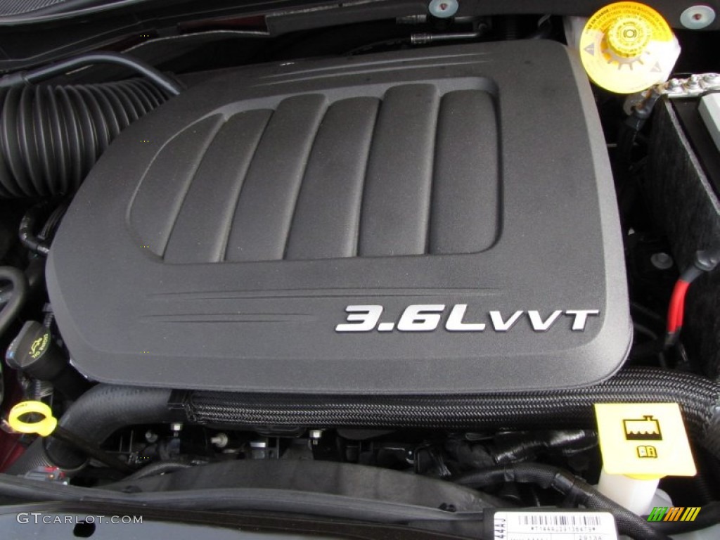 2014 Chrysler Town & Country S Engine Photos
