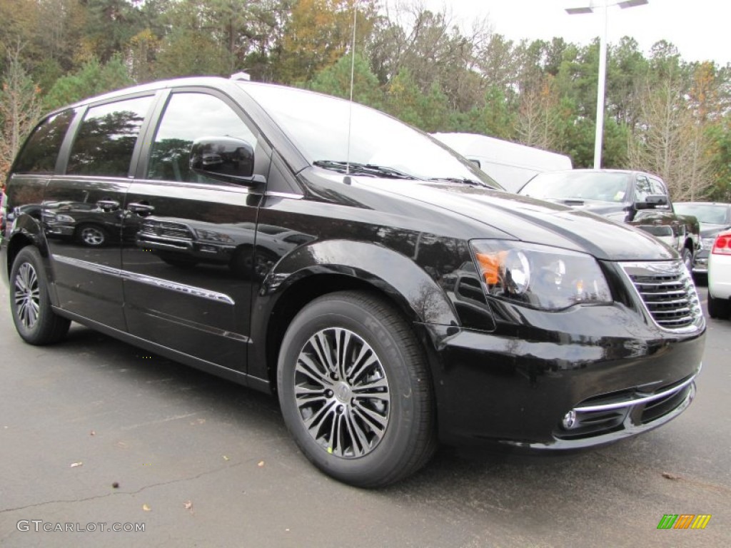 2014 Town & Country S - Brilliant Black Crystal Pearl / S Black photo #4