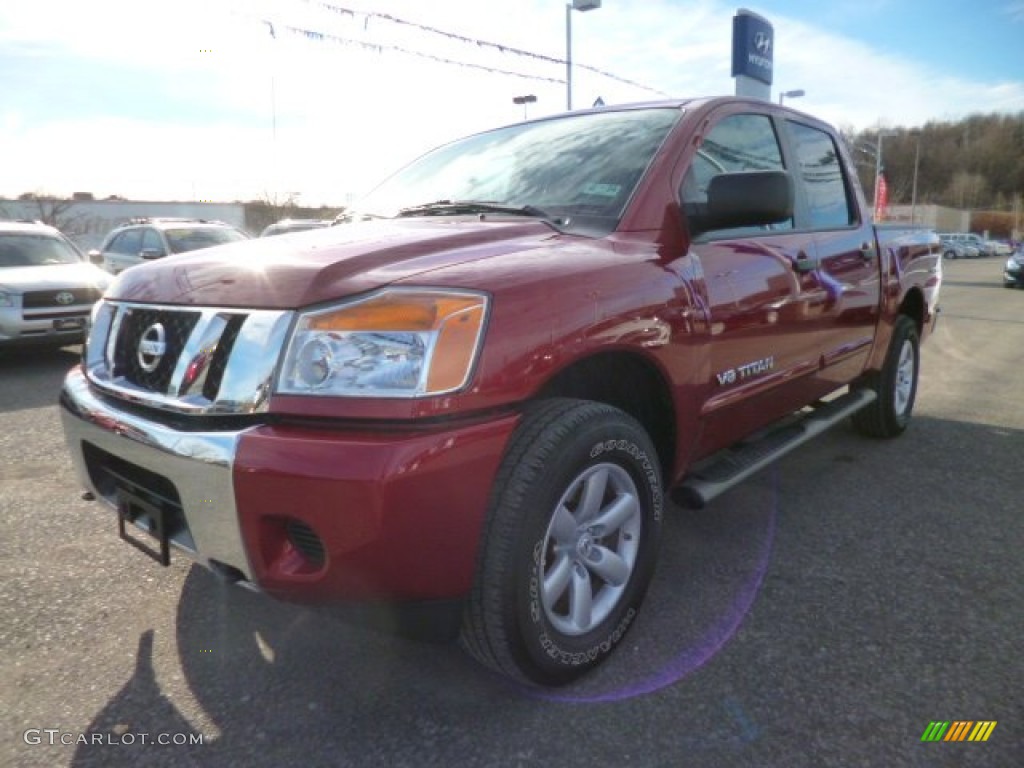 2013 Titan SV Crew Cab 4x4 - Cayenne Red / Charcoal photo #3