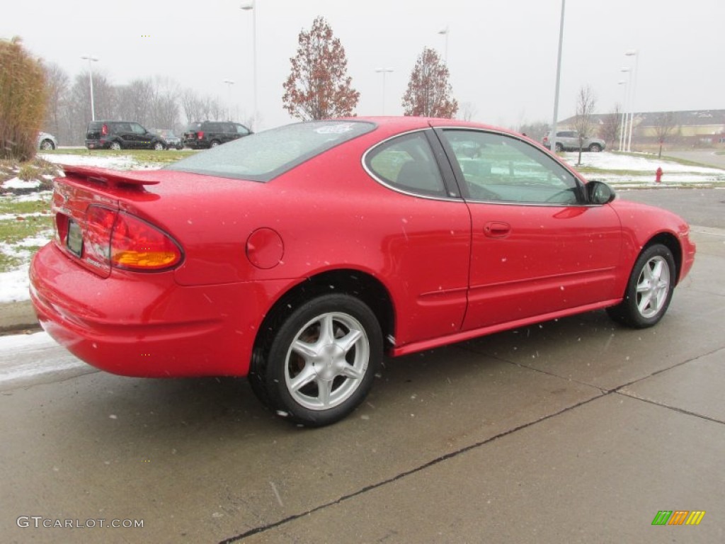2003 Alero GL Coupe - Bright Red / Pewter photo #3