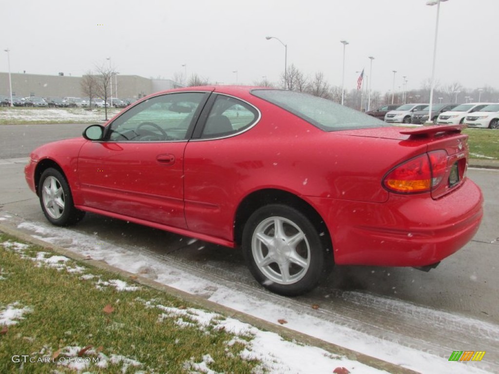 2003 Alero GL Coupe - Bright Red / Pewter photo #5
