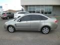 2008 Vapor Silver Metallic Ford Focus SE Sedan  photo #4