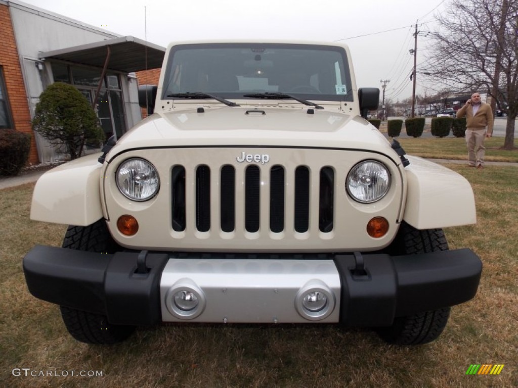 2011 Wrangler Unlimited Sahara 4x4 - Sahara Tan / Black/Dark Saddle photo #5