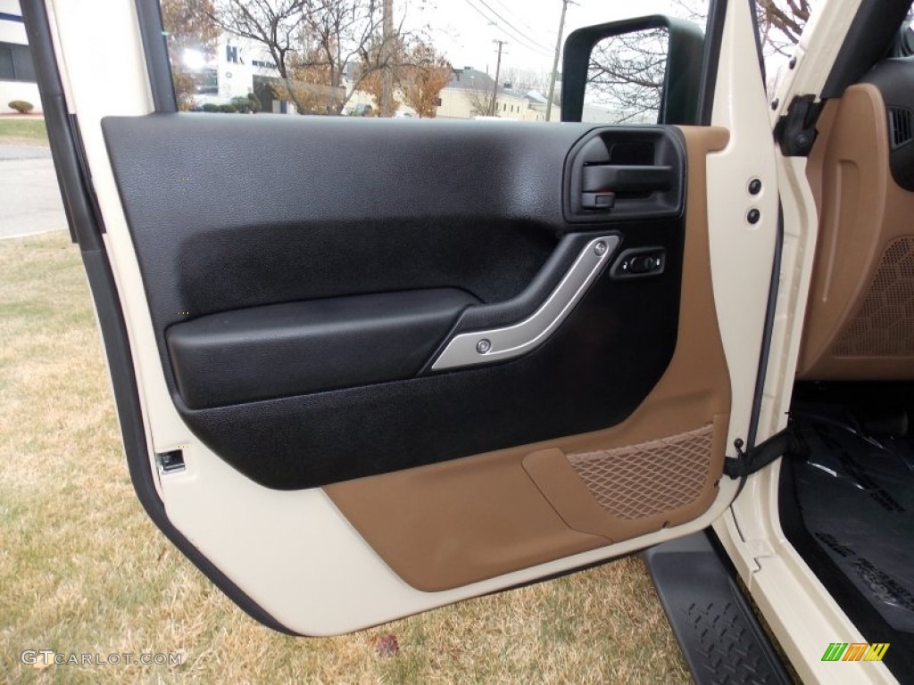 2011 Wrangler Unlimited Sahara 4x4 - Sahara Tan / Black/Dark Saddle photo #9