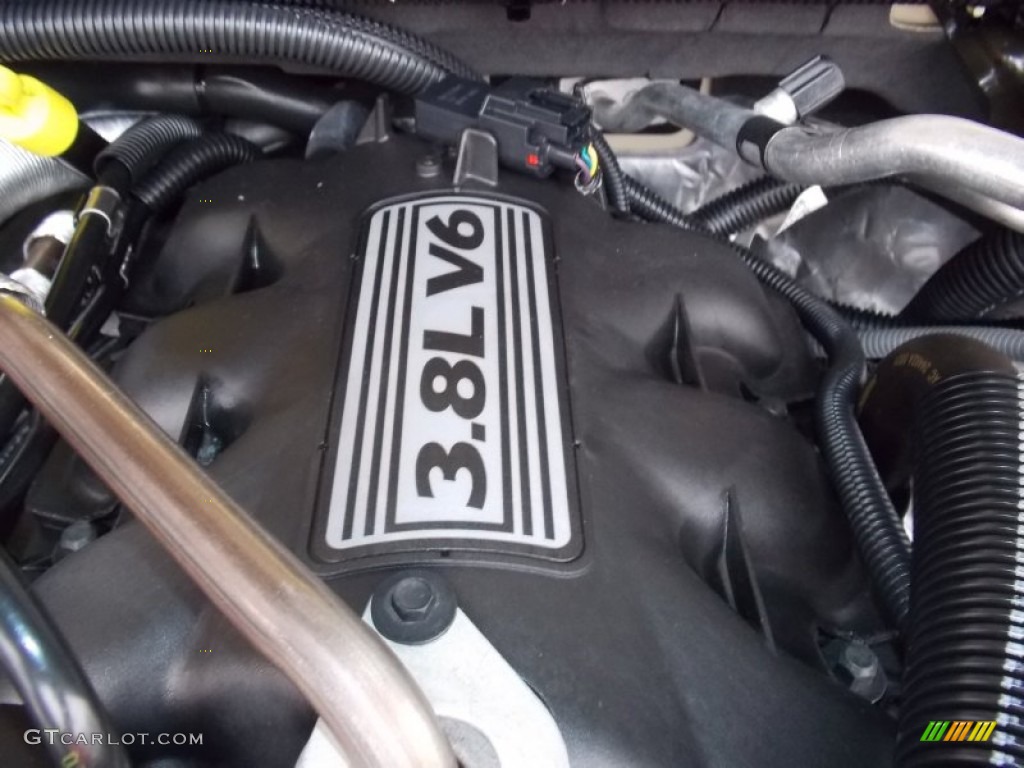 2011 Jeep Wrangler Unlimited Sahara 4x4 Engine Photos