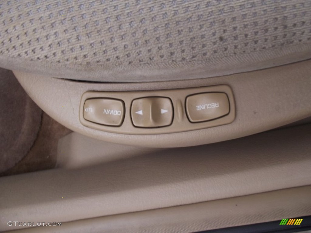 2000 L Series LS1 Sedan - Medium Gold / Medium Tan photo #18