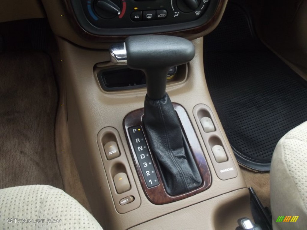2000 L Series LS1 Sedan - Medium Gold / Medium Tan photo #28